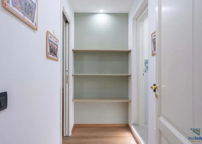 Ballaria Apartment *